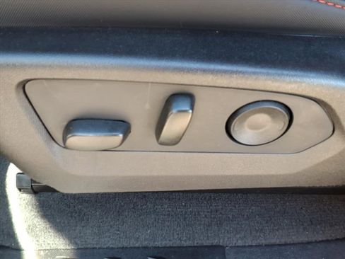 Used 2025 Chevrolet Colorado Z71 w/ Technology Package image 15