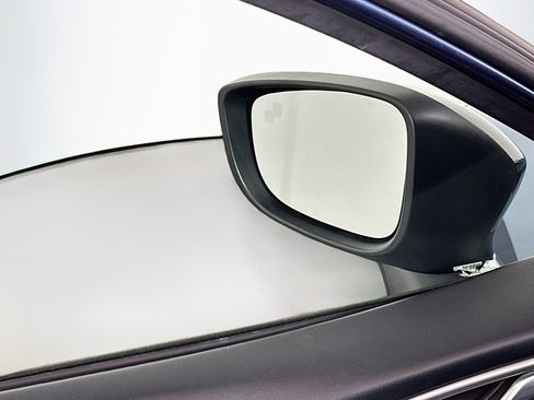 Used 2018 MAZDA MAZDA3 Touring FWD image 16