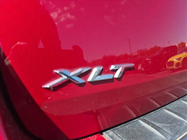 Used 2021 Ford Explorer XLT w/ Equipment Group 202A RWD image 29