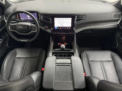 Used 2024 Jeep Wagoneer Series II w/ Flexible Seating Group image 2