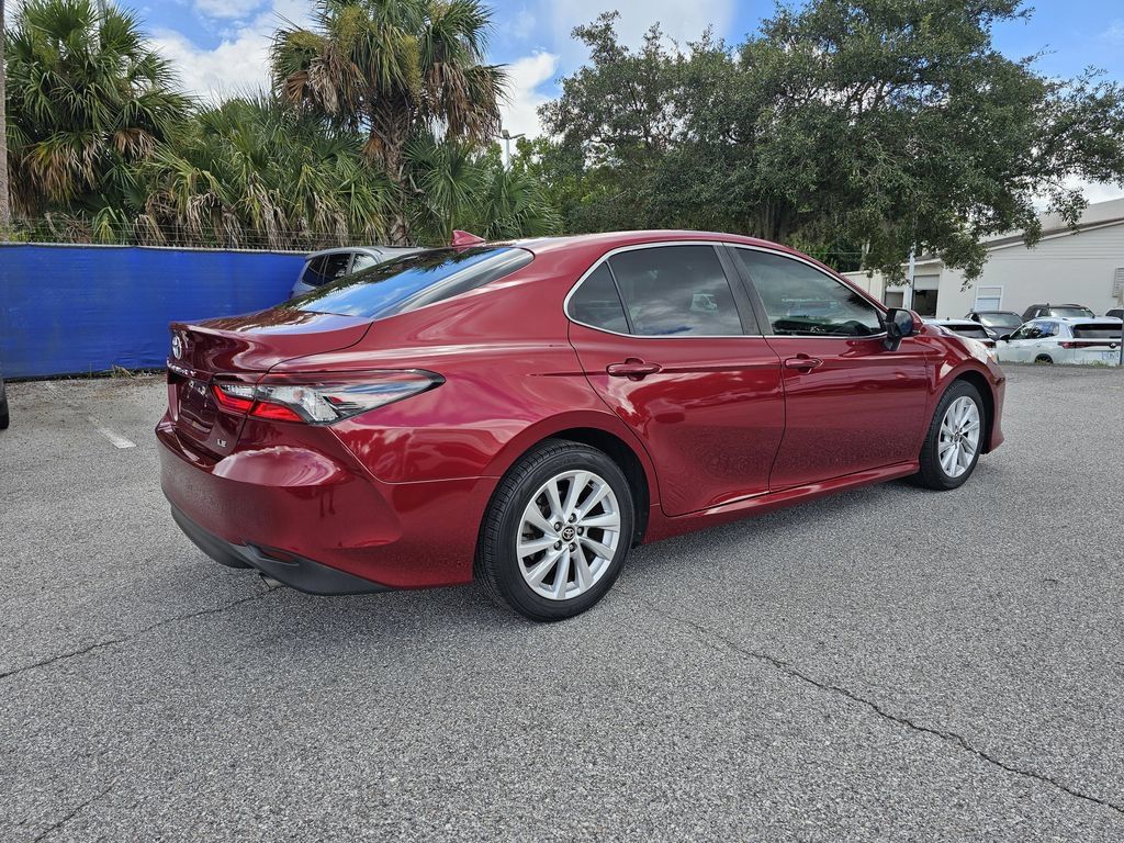Used 2021 Toyota Camry LE FWD image 3
