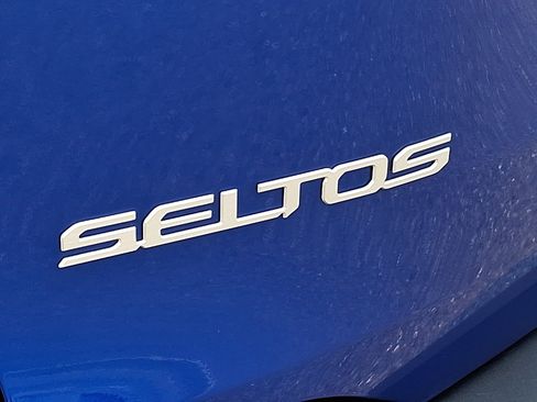 Used 2024 Kia Seltos LX AWD/4WD image 30
