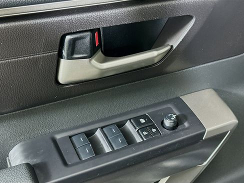 Used 2025 Toyota Tundra SR5 AWD/4WD image 15