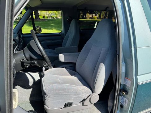 Used 1996 Ford Bronco XLT AWD/4WD image 12