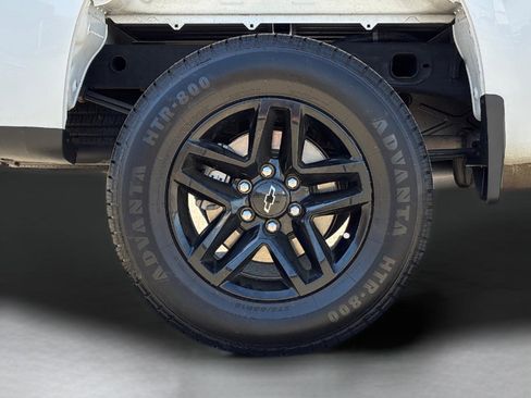 Used 2020 Chevrolet Silverado 1500 LT Trail Boss AWD/4WD image 9