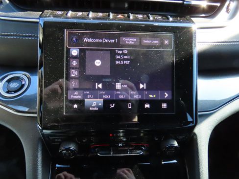 Used 2023 Jeep Grand Cherokee L Laredo image 27