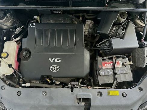Used 2012 Toyota RAV4 Limited w/ Navigation Value Pkg AWD/4WD image 31