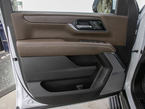 Used 2026 GMC Yukon Denali Ultimate AWD/4WD image 22