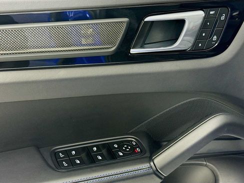 Certified 2023 Porsche Cayenne Turbo GT AWD/4WD image 11