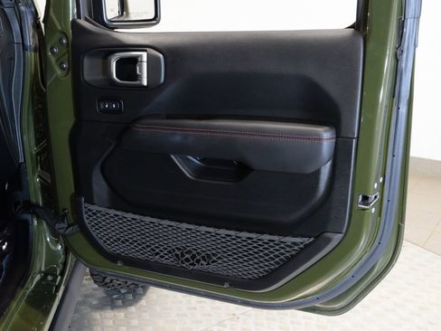 Used 2021 Jeep Wrangler Unlimited Rubicon AWD/4WD image 33