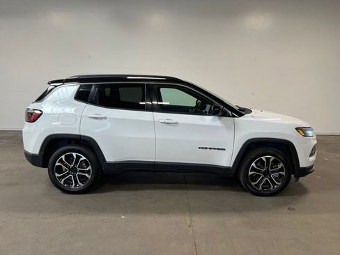 Used 2024 Jeep Compass Limited AWD/4WD image 2