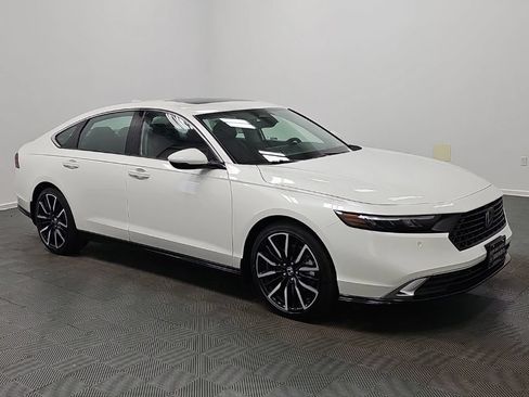 New 2026 Honda Accord Touring image 2