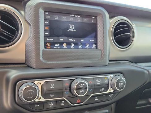 Used 2020 Jeep Gladiator Sport w/ Quick Order Package 24S AWD/4WD image 32