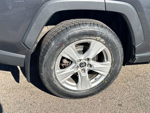 Used 2021 Toyota RAV4 LE image 36