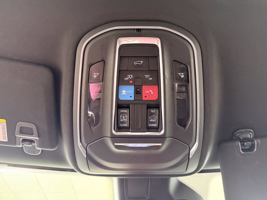 Used 2022 Jeep Grand Cherokee Altitude AWD/4WD image 58
