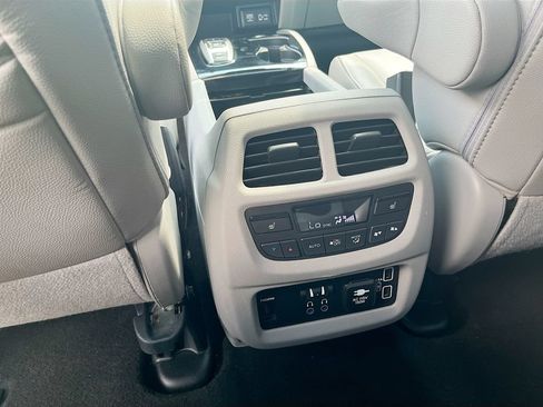 Used 2022 Honda Pilot Touring image 28