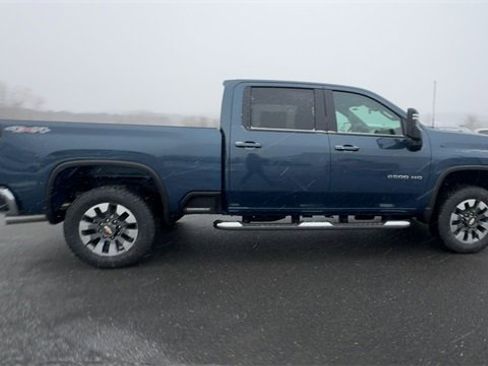 New 2026 Chevrolet Silverado 2500 LT image 9
