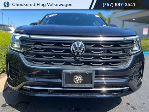 Used 2024 Volkswagen Atlas Cross Sport SEL Premium R-Line w/ Adventure Package AWD/4WD image 13