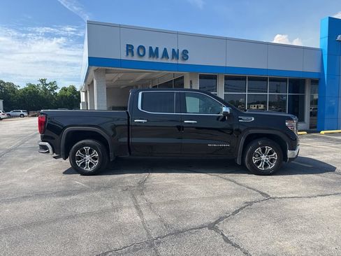 Used 2025 GMC Sierra 1500 SLT RWD image 2