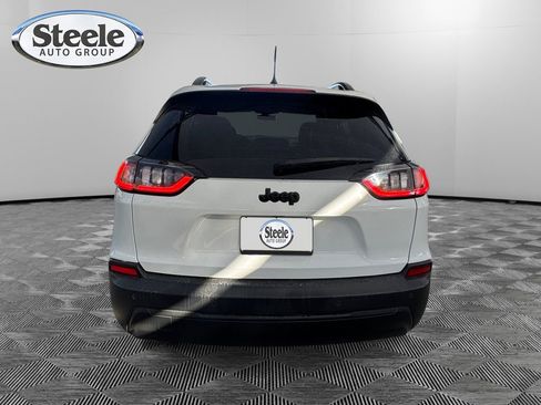 Used 2020 Jeep Cherokee Latitude Plus image 4