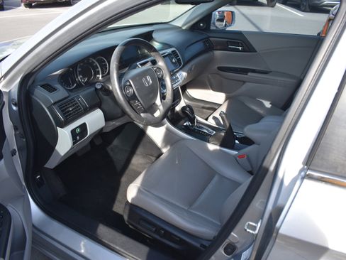 Used 2014 Honda Accord EX-L image 11