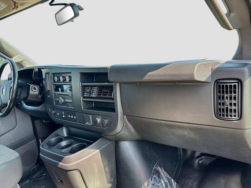 Used 2021 Chevrolet Express 3500 w/ Power Convenience Package RWD image 25