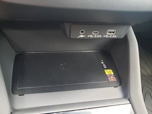 Used 2025 Subaru Forester Touring w/ Touring Package image 19