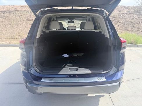 Certified 2025 Nissan Rogue SL w/ SL Premium Package image 35