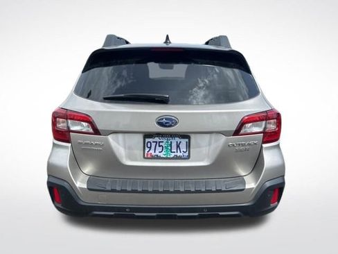 Used 2019 Subaru Outback 3.6R Limited AWD/4WD image 6