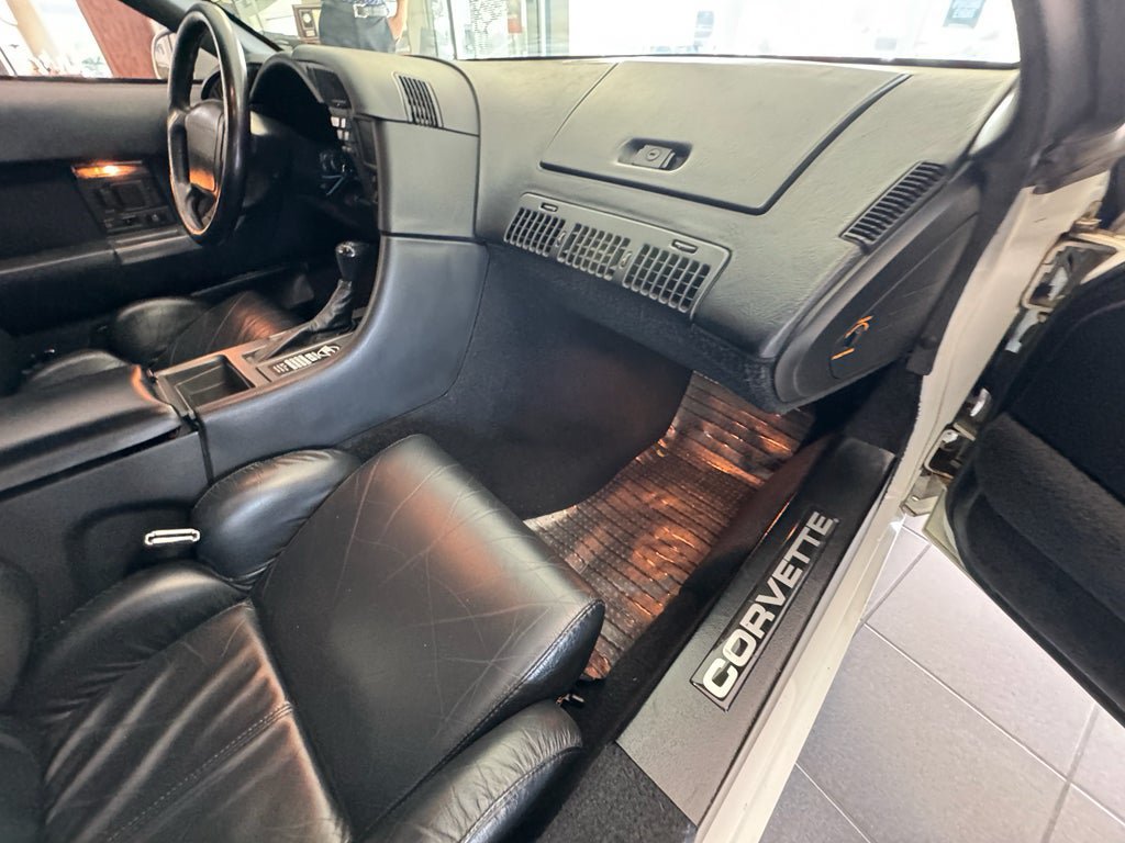 Used 1991 Chevrolet Corvette Coupe RWD image 21