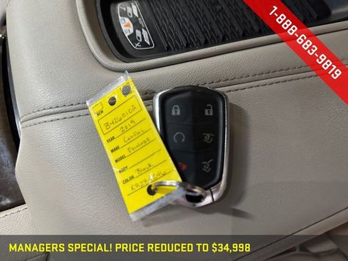 Used 2019 Cadillac Escalade ESV Premium Luxury image 28