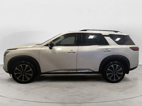 New 2026 Nissan Pathfinder Platinum AWD/4WD image 2