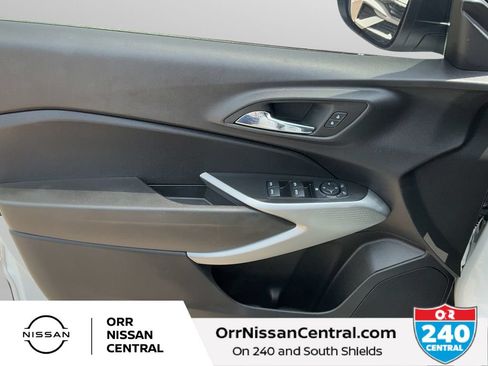 Used 2024 Chevrolet Trax LS FWD image 16