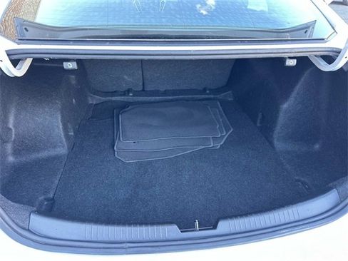 Used 2024 Chevrolet Malibu LT image 8