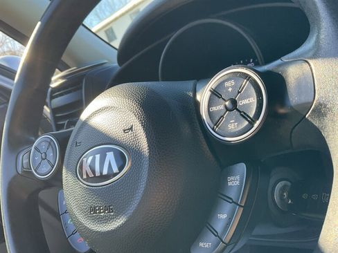 Used 2019 Kia Soul image 22