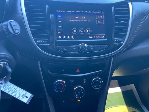 Used 2020 Chevrolet Trax LT image 19