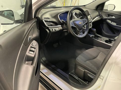 Used 2018 Chevrolet Volt LT image 18