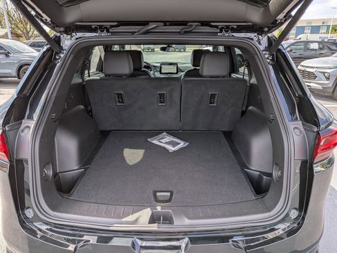 Used 2025 Chevrolet Blazer RS image 33