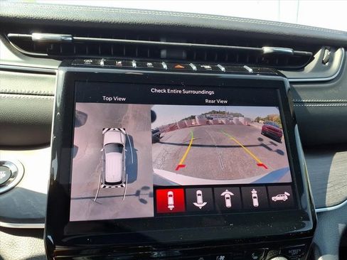 New 2025 Jeep Grand Cherokee L Limited w/ Luxury Tech Group II image 17