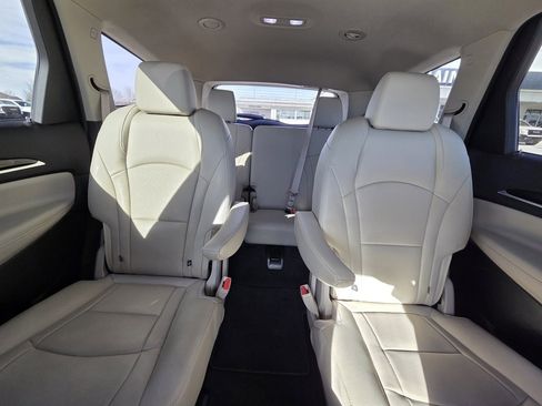 Used 2021 Buick Enclave Essence image 30