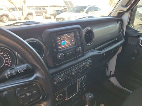 Used 2021 Jeep Wrangler Unlimited Sport image 20