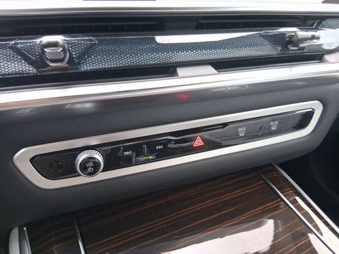 Used 2026 BMW X5 sDrive40i w/ Executive Package image 26