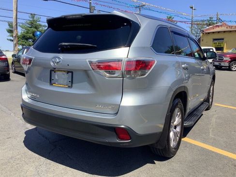 Used 2015 Toyota Highlander XLE AWD/4WD image 7