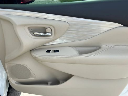 Used 2015 Nissan Murano SV FWD image 29