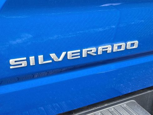 Used 2023 Chevrolet Silverado 1500 Custom image 9