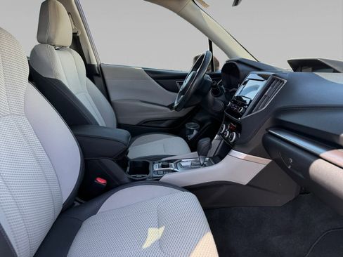 Used 2020 Subaru Forester Premium image 15