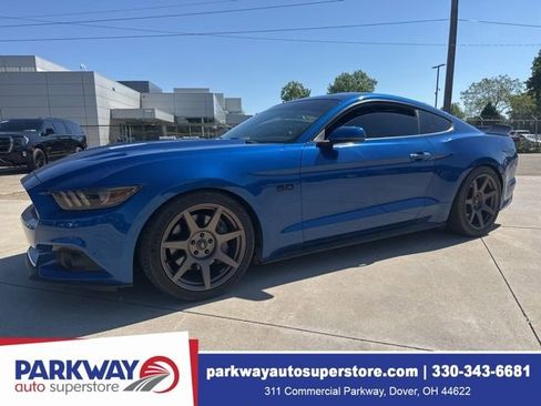 Used 2017 Ford Mustang GT Premium w/ Black Accent Package RWD image 1