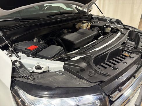 Certified 2023 Chevrolet Suburban Premier image 40