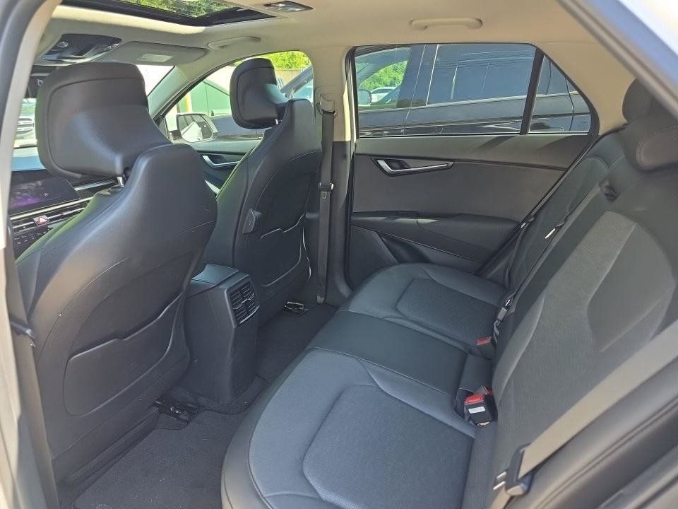 Certified 2023 Kia Niro Wave FWD image 10
