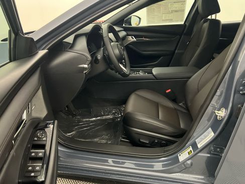 New 2026 MAZDA MAZDA3 Hatchback w/Premium Plus Pkg image 15